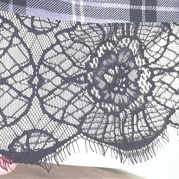 Torrid Gray and Black Plaid Pencil Skirt - Picture 5 of 6